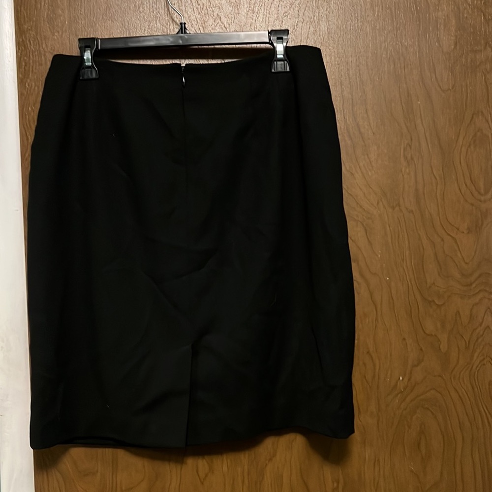 Valerie Stevens petite pure wool black lined skirt size 14 - Picture 2 of 2